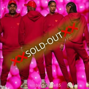 (NWT) (Never Worn) IVY PARK IVY HEART ALL GENDER SWEAT PANTS | SIZE: L | RED